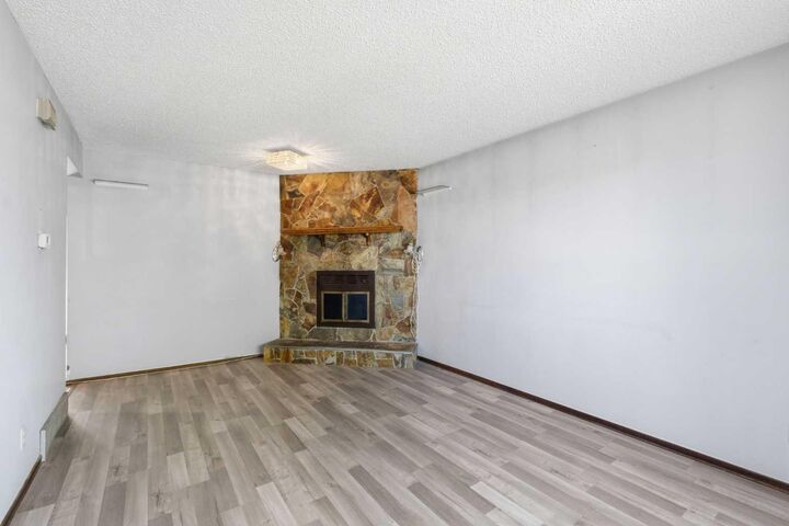Property Photo:  56 Pinecliff Close NE  AB T1Y 4N5 