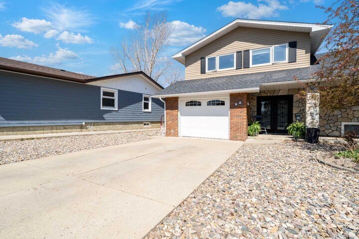 Property Photo:  88 Cypress Way SE  AB T1B 1G8 