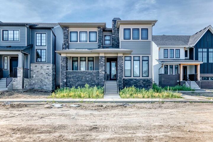 Property Photo: 74 Alpine Gardens SW AB T2Y 0W3