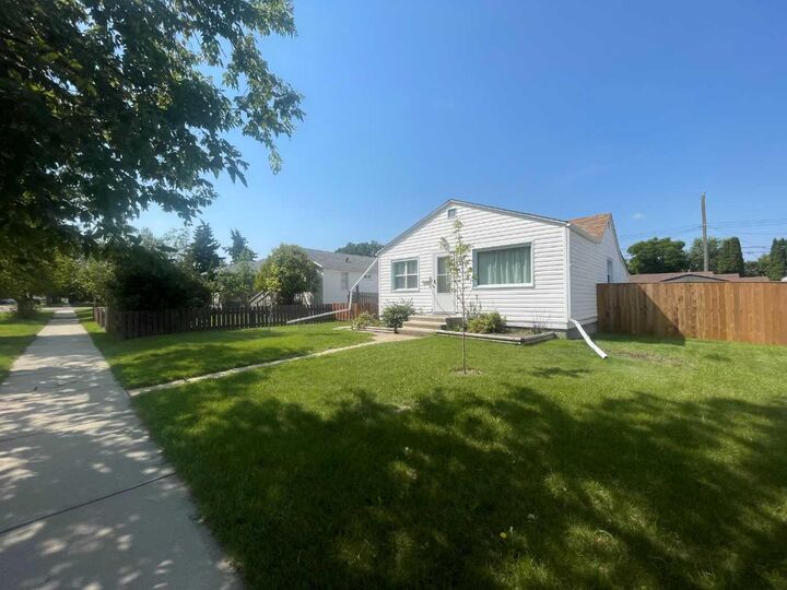 Property Photo: 5306 50 Street AB T4V 1R6