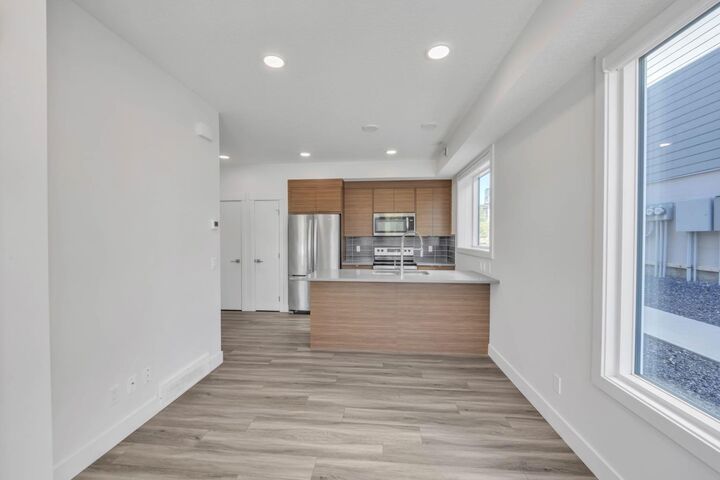 Property Photo:  19625 45 Street SE  AB T3M 3A7 