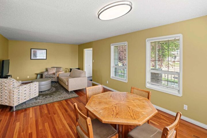 Property Photo: 2502 Valleyview Drive AB T4V 1V6