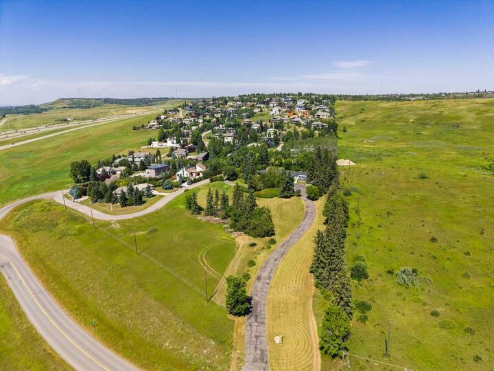 Property Photo: 187 Slopeview Drive SW AB T3H 4G6