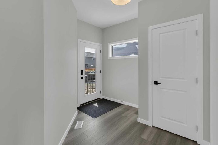 Property Photo: 172 Starling Place NW AB T3P 2W3