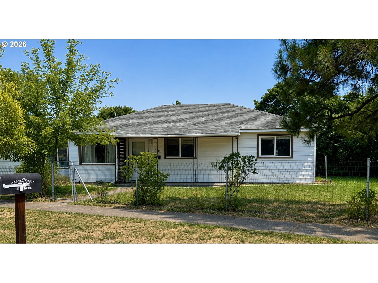 Property Photo: 1101 F Ave OR 97850