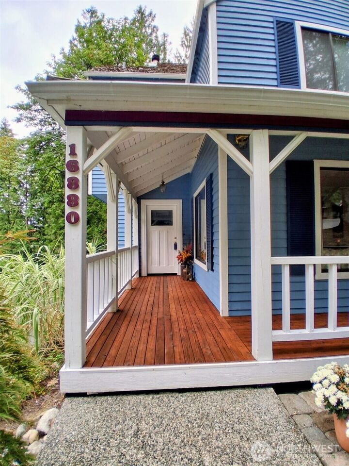 Property Photo:  16880 NE 42nd Court  WA 98052 