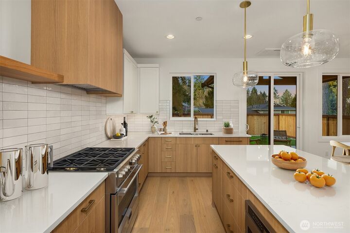 Property Photo:  13742 NE 101st Street  WA 98033 