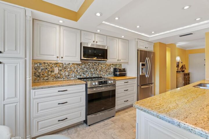 Property Photo: 3210 SE 10th Street 4A FL 33062