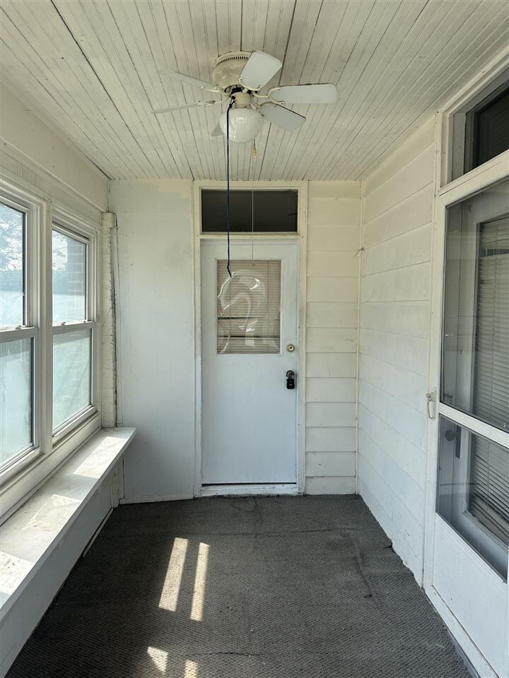 Property Photo:  417 W 9th Street  IN 47331 