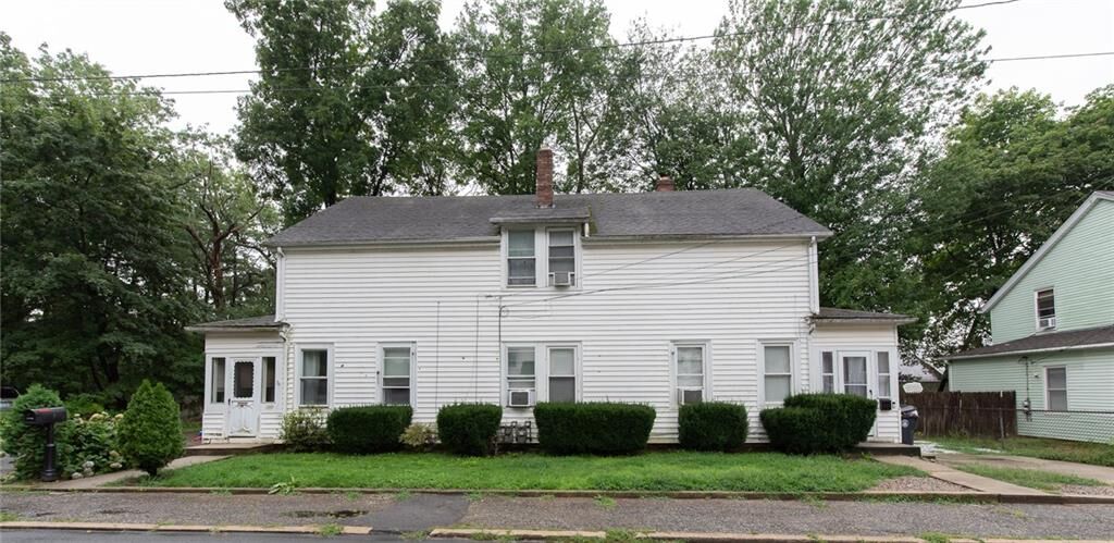 Property Photo: 14 South Larchmont Avenue RI 02911