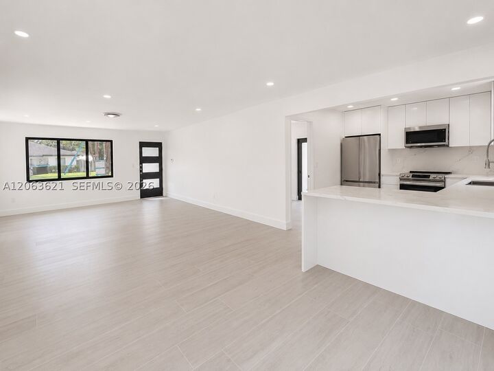 Property Photo: 1141 NE 166th St FL 33162