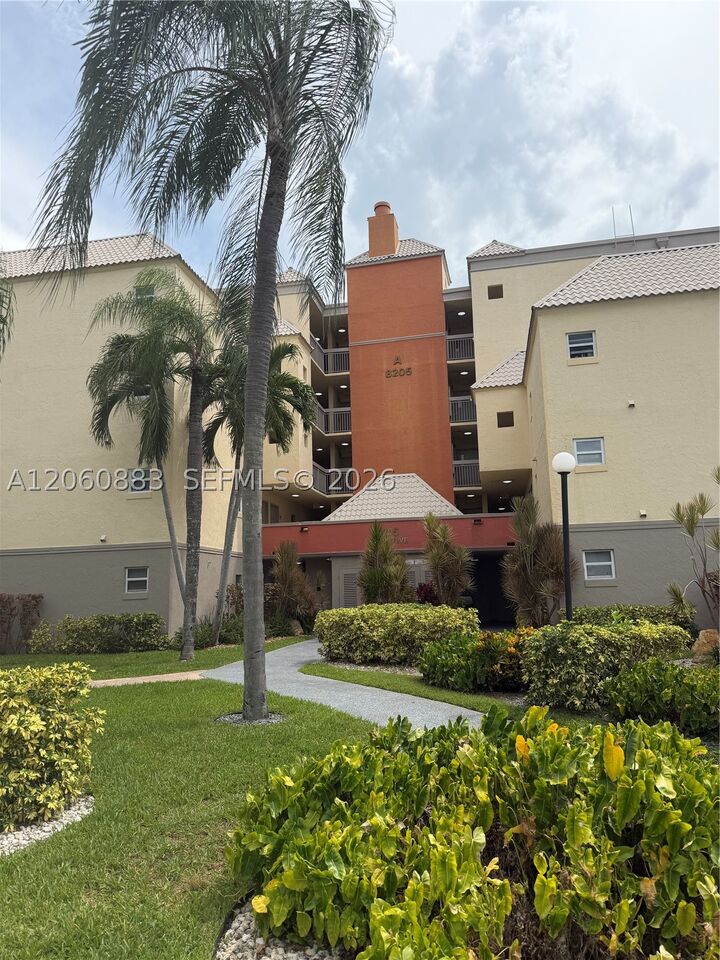 Property Photo: 8205 Lake Dr 306 FL 33166