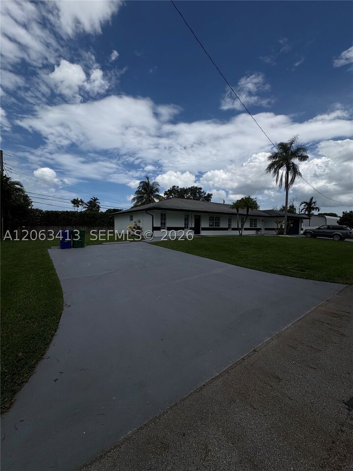 Property Photo: 1705 SW 100th Ave 1-2 FL 33025