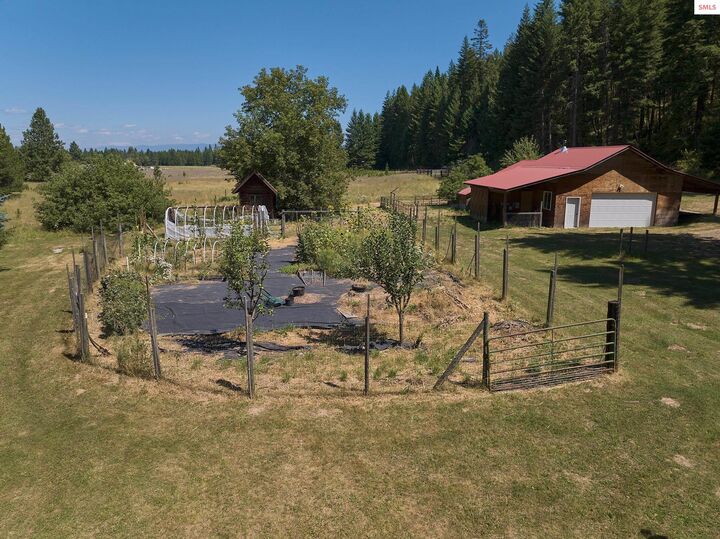 Property Photo:  932 Green Pasture Rd  ID 83847 