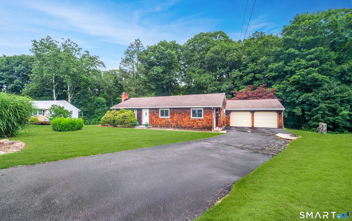 Property Photo:  25 Lynn Drive  CT 06492 