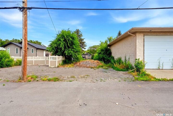 Property Photo:  174 Osler Street  SK S4R 1V2 