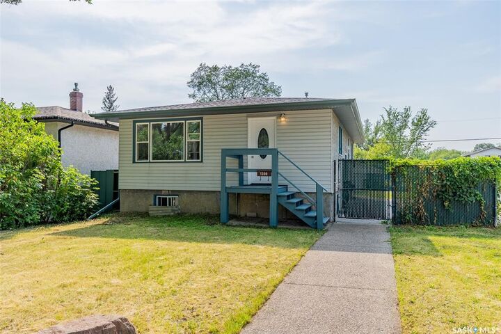 1300 Aberdeen Street — photo 1