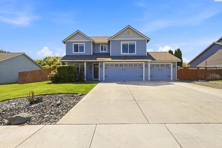 Property Photo: 225 W 53rd Ave WA 99337