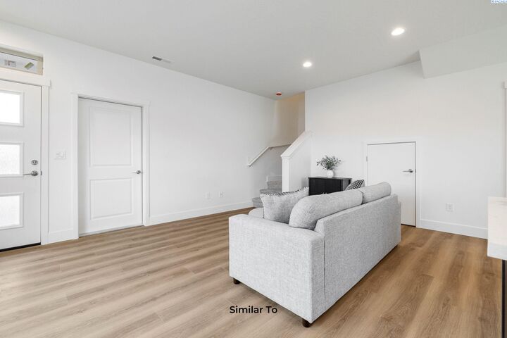 Property Photo: 7578 Grapevine Ct WA 99353