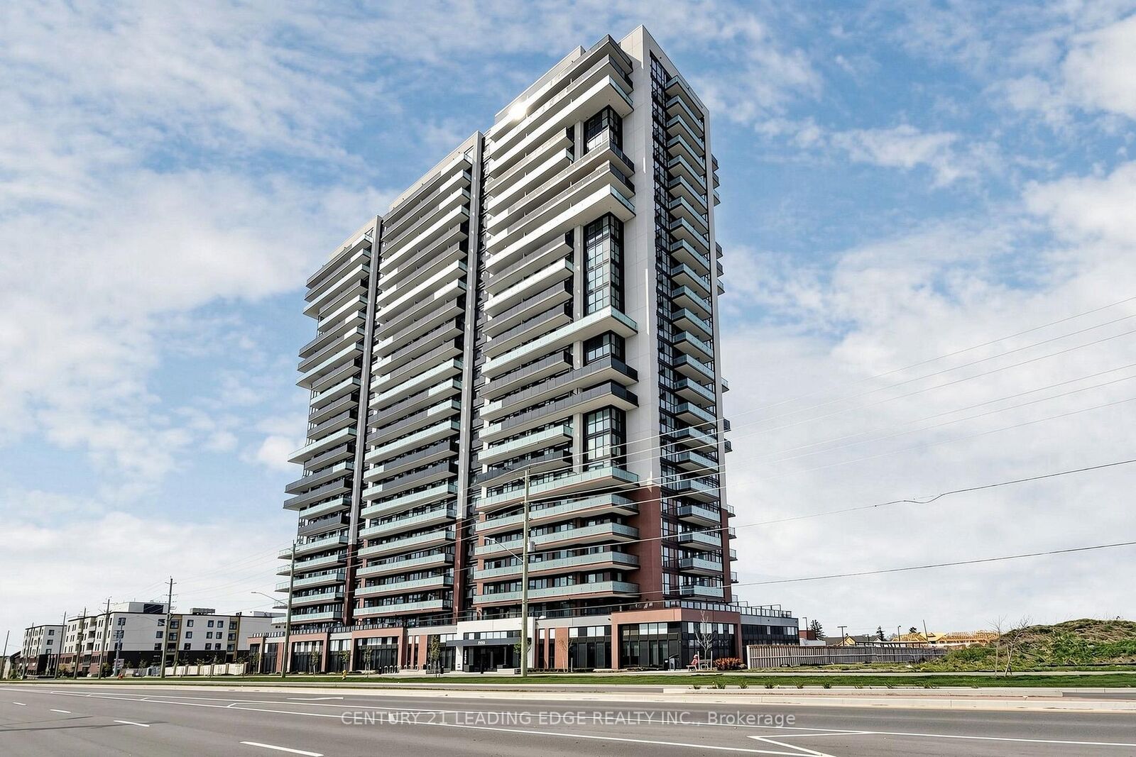 Property Photo: 2550 Simcoe Street N 409 ON L1L 0R5