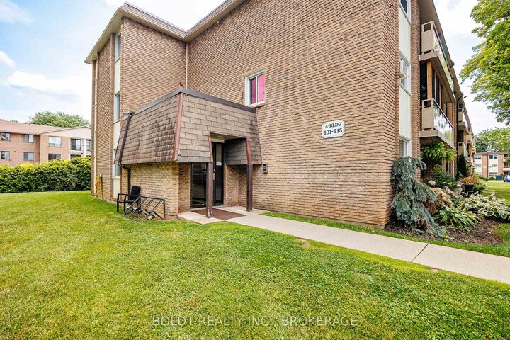 Property Photo: 41 Rykert Street 209 ON L2S 3A4