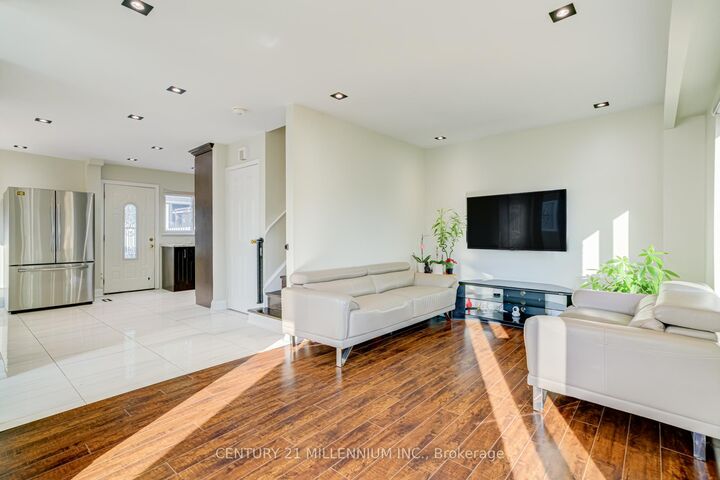 Property Photo: 75 Goldcrest Road ON L6S 1H1
