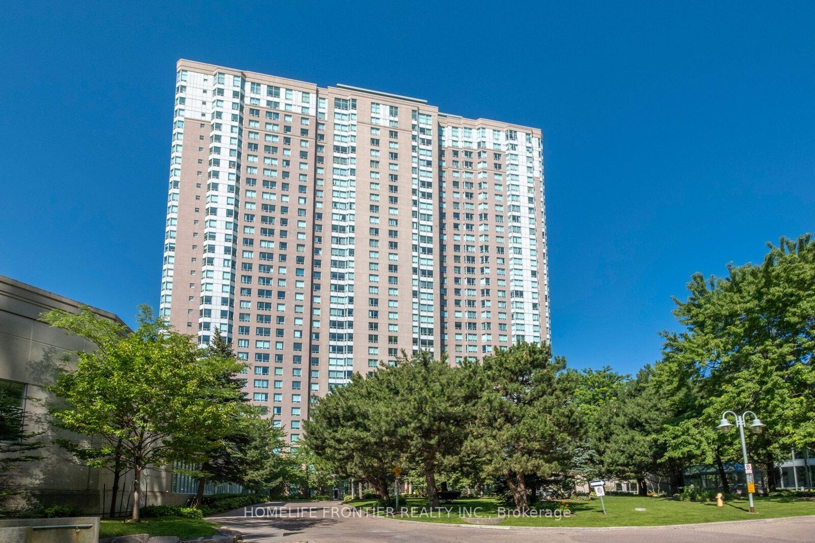 Property Photo:  68 Corporate Drive 3239  ON M1H 3H3 