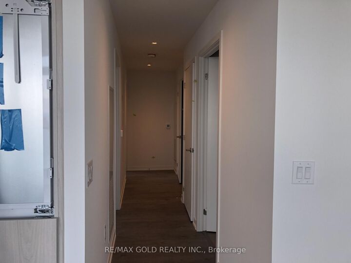 Property Photo: 20 Richardson Street 3405 ON M5A 0S6