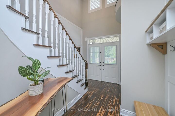 Property Photo: 5424 Greer Drive ON L7L 7M7