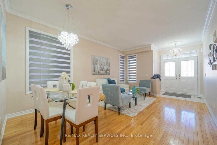 Property Photo:  424 Sunny Meadow Boulevard  ON L6R 0H5 