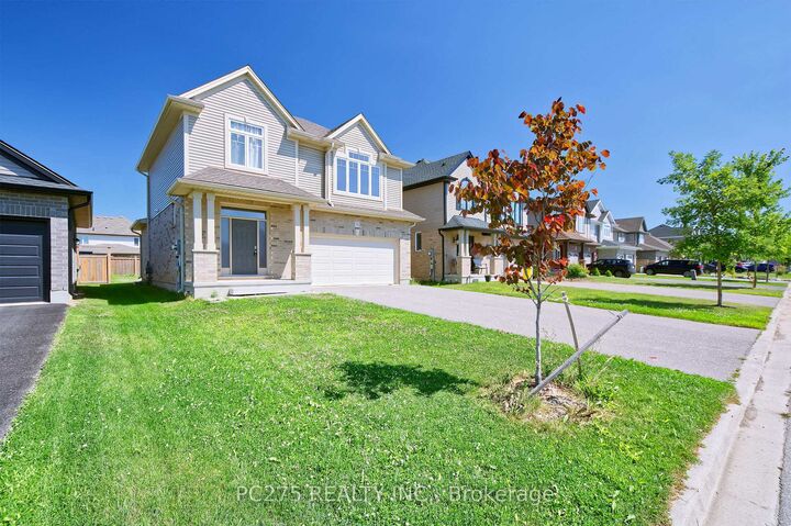 Property Photo: 31 Ashberry Place ON N5R 0H7