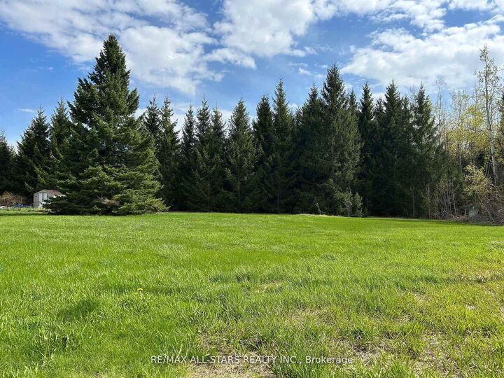 Property Photo: 1185 Sturgeon Road ON K9V 4R8