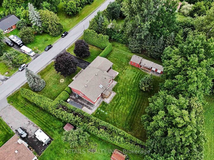 Property Photo: 2 Clarence Court ON K4K 1K7