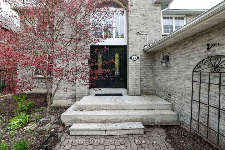 Property Photo:  61 Addington Square  ON L3R 7N2 