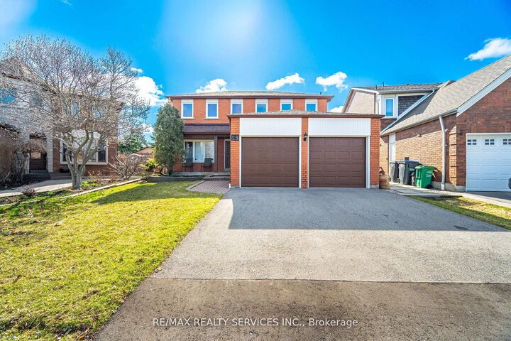 23 Newbury Crescent — photo 1