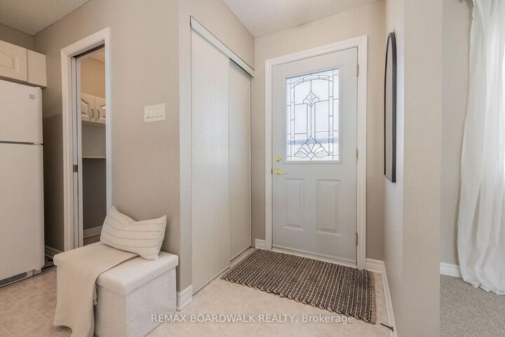 Property Photo:  206 Oak Leaf Private  ON K0A 2Z0 