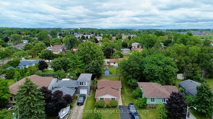 Property Photo: 739 Palmateer Drive ON N2Z 1R8