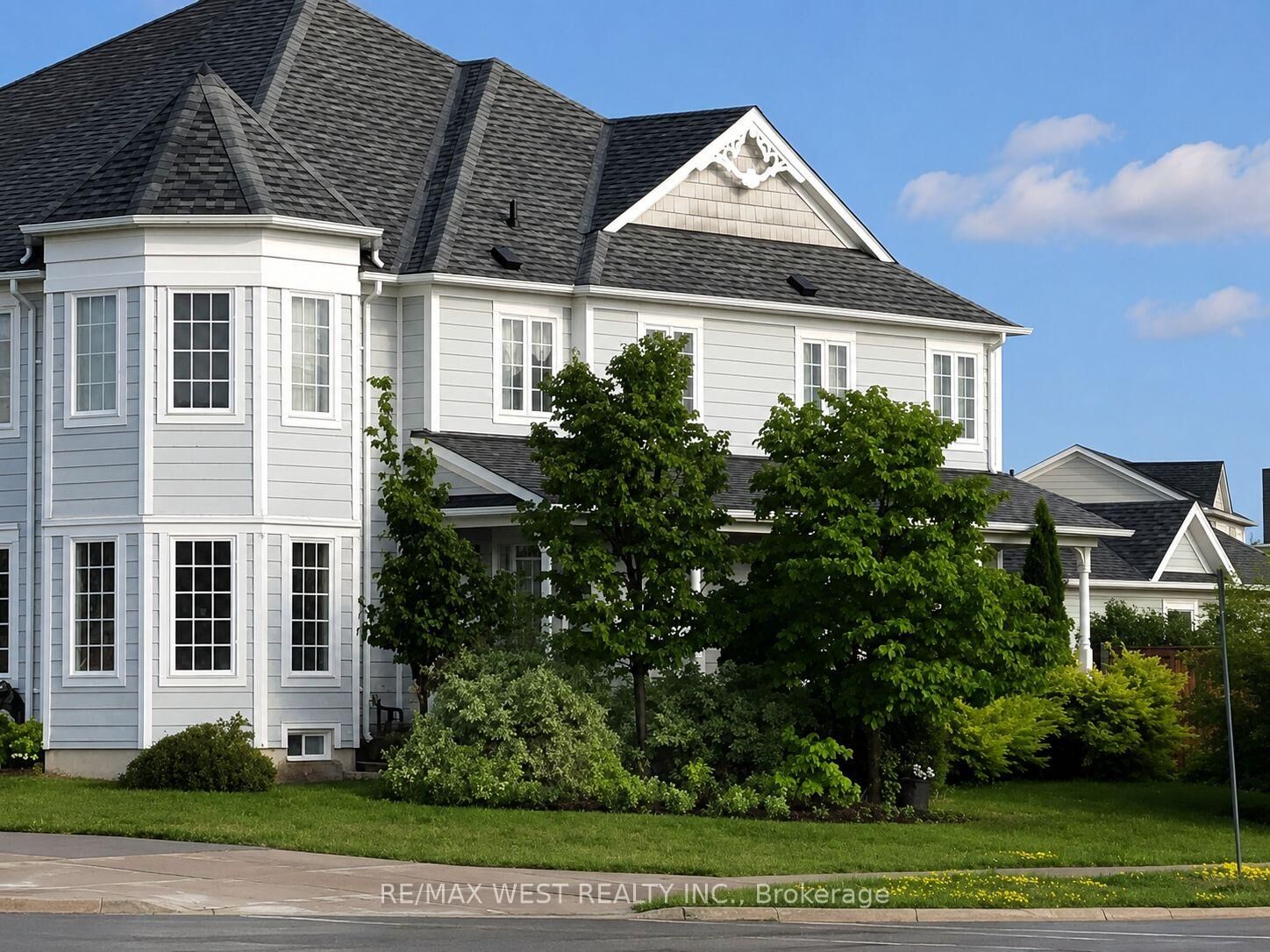 Property Photo: 168 Gas Lamp Lane ON L6B 1K5