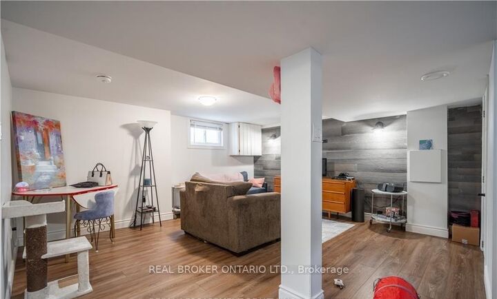 Photo de la propriété:  301 Wallace Avenue S Bsmt  ON L3B 1R8 
