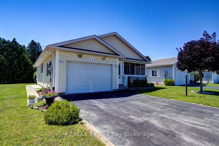 Property Photo: 6 Illinois Crescent ON L9Z 3A8