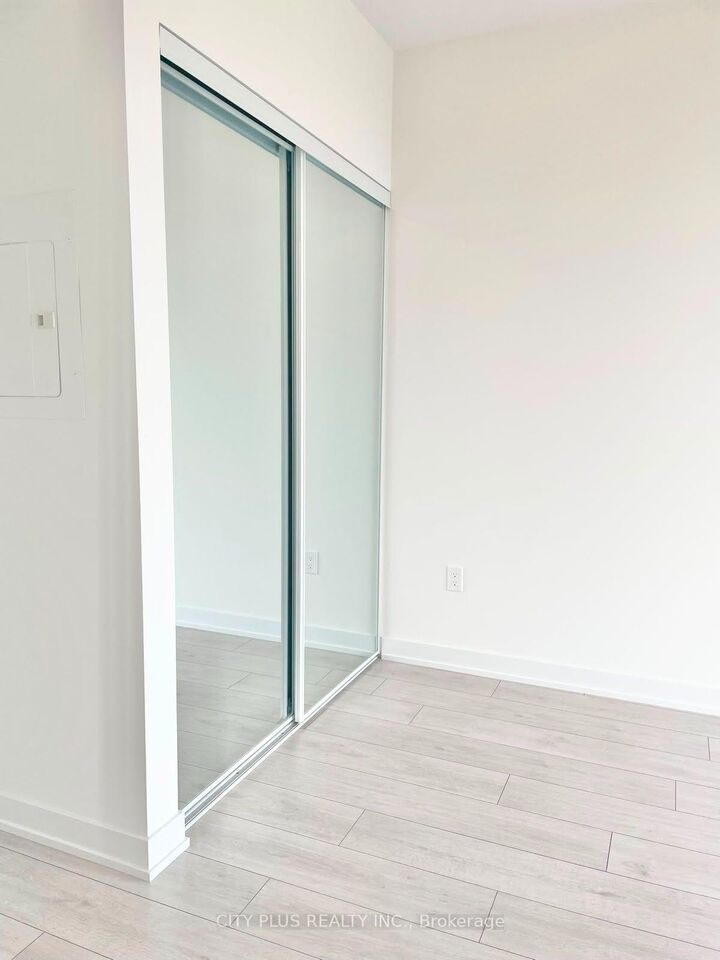 Property Photo: 5858 Yonge Street 3111 ON M2M 0C6