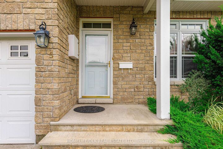 Property Photo:  5 Susanna Lane  ON K6V 0A7 