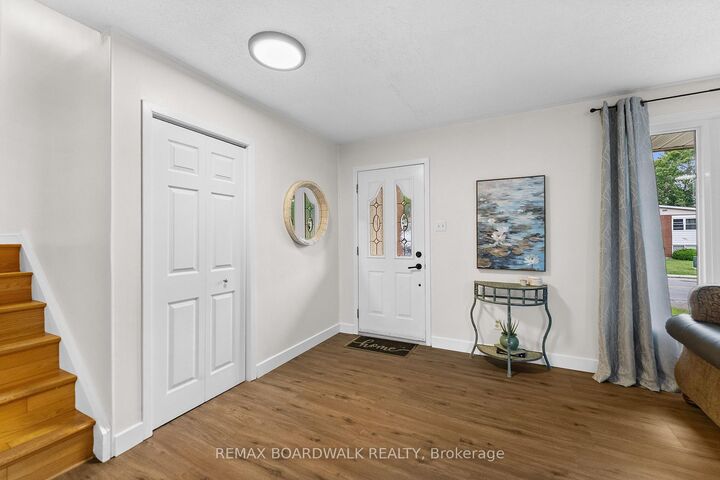 Property Photo:  192 Allan Drive  ON K7S 2S9 