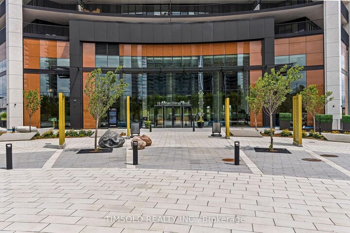 Property Photo: 18 Esther Shiner Boulevard 1609 ON M2K 0J7