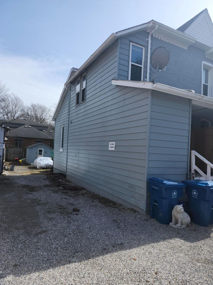 Property Photo: 307 Erie Street ON N5A 2N2