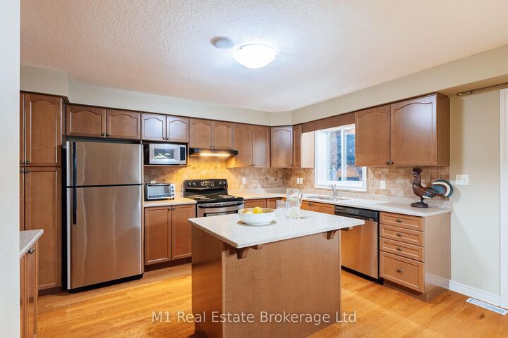 Property Photo: 82 Vaughan Street ON N1G 0B3