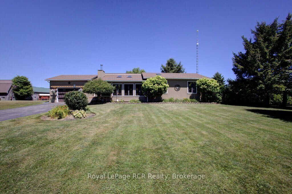 Property Photo: 7195 Sixteenth Line ON N0G 1A0