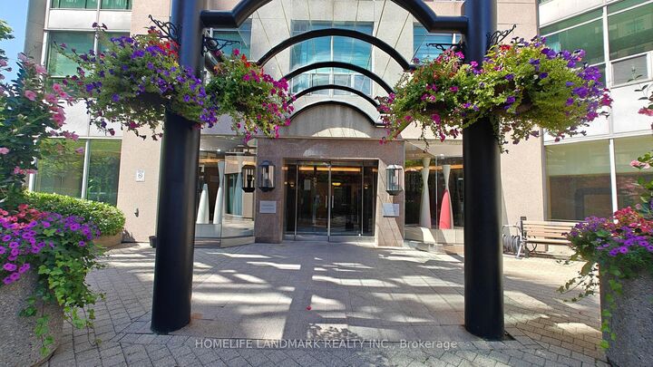 Property Photo:  942 Yonge Street 1116  ON M4W 3S8 