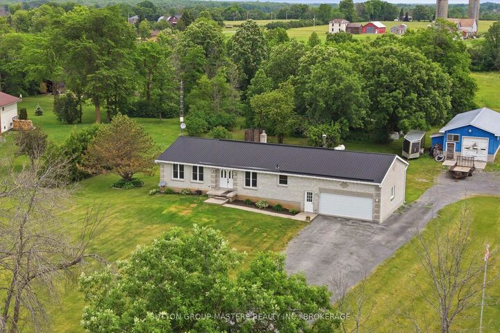 Property Photo: 446 Petworth Road ON K0K 3N0