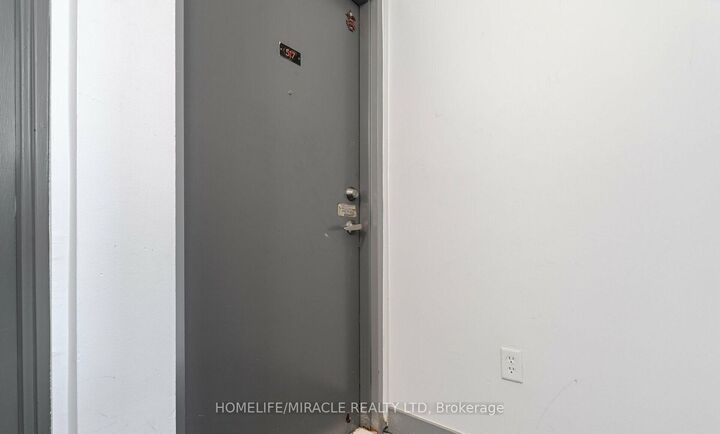 Property Photo:  4673 Jane Street 517  ON M3N 2L1 